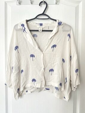 EUC Palm Tree Button Down Lightweight Shirt White Blue Boho Coastal Crop Sz L